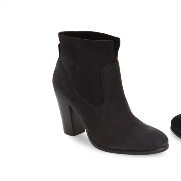 Vince Camuto Feina Bootie - Picture 2 of 7